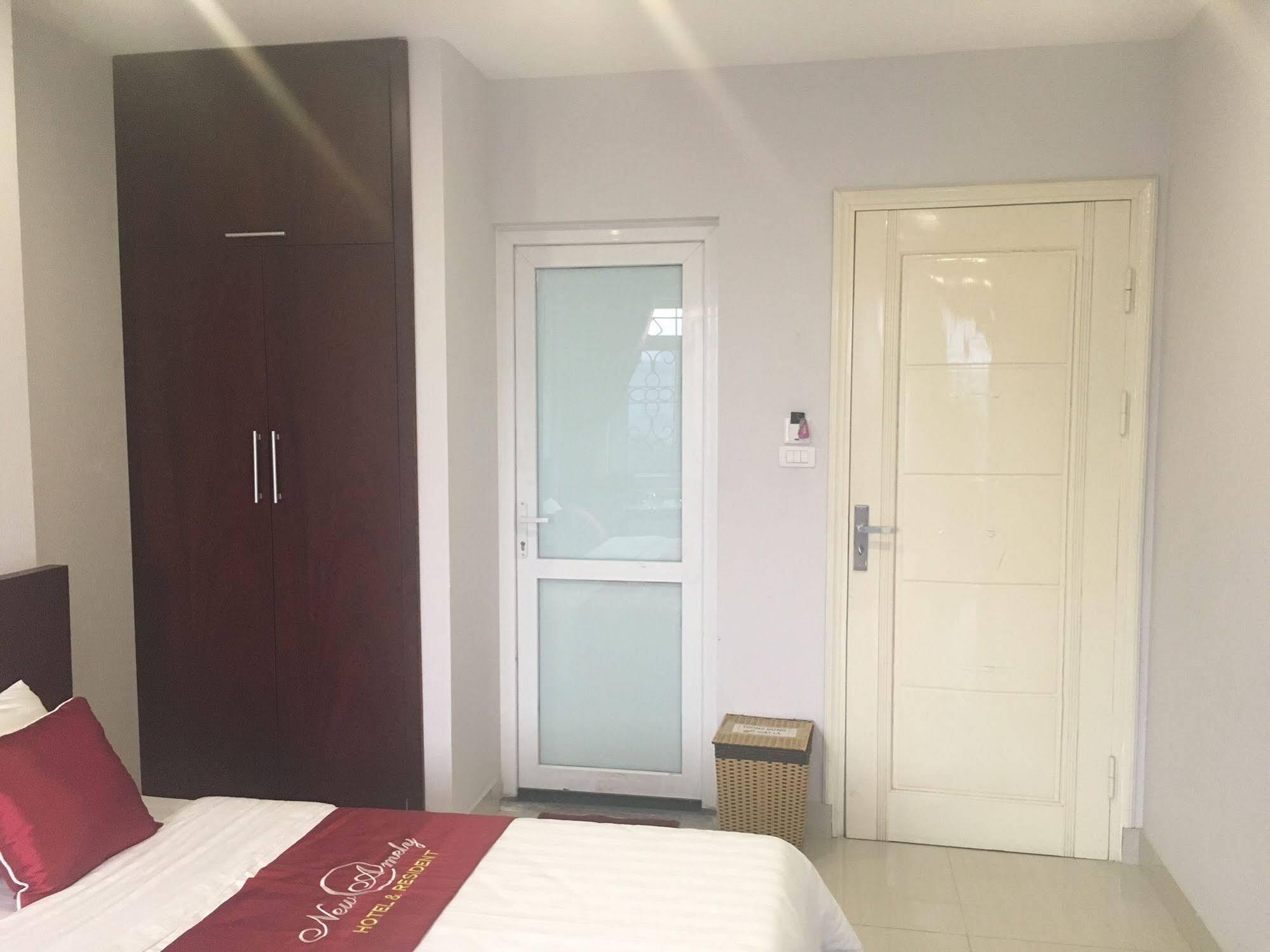 New Amely Hotel Ханой Экстерьер фото